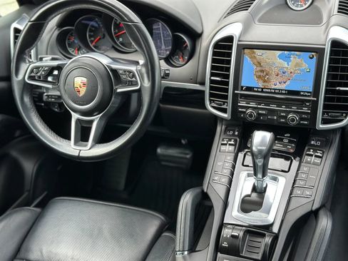 Used 2016 Porsche Cayenne AWD/4WD image 26