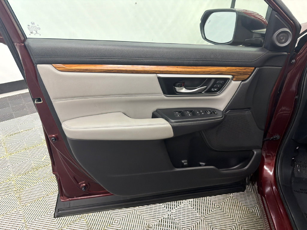 Used 2019 Honda CR-V Touring image 11
