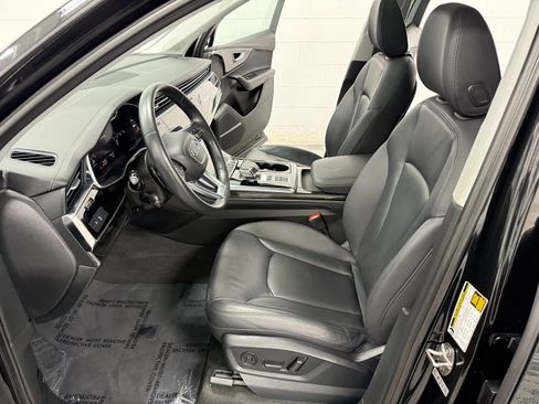 Used 2023 Audi Q7 3.0T Premium Plus w/ Premium Plus Package AWD/4WD image 13