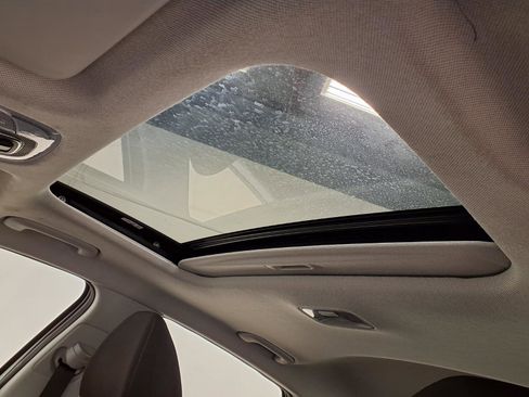 Used 2025 Hyundai Elantra SEL image 12