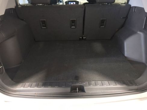 Used 2023 GMC Terrain SLE w/ Driver Convenience Package FWD image 31