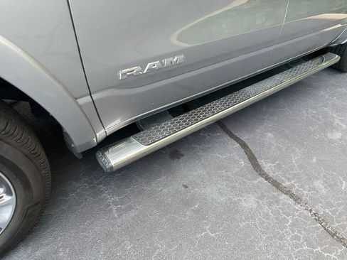 Used 2019 RAM 1500 Laramie AWD/4WD image 4