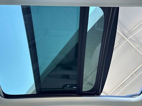 New 2026 Volvo XC60 B5 Ultra w/ Protection Package Premier image 18