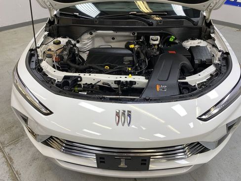 Used 2025 Buick Envista Preferred FWD image 9