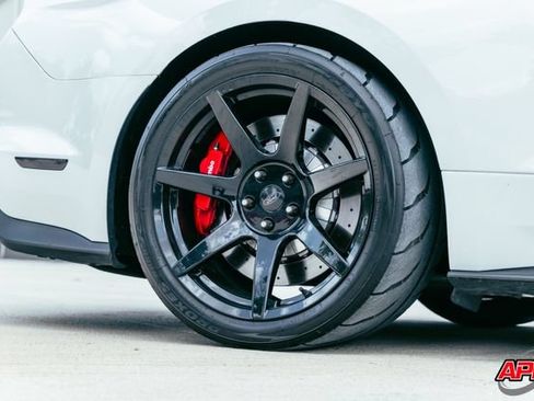 Used 2017 Ford Mustang Shelby GT350R w/ GT350R Equipment Group 920A RWD image 62
