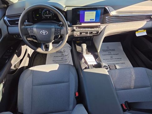 New 2026 Toyota Camry LE image 8