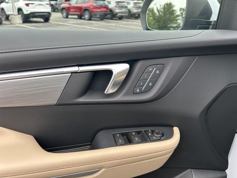 New 2027 Buick Enclave Preferred w/ Power Package AWD/4WD image 27