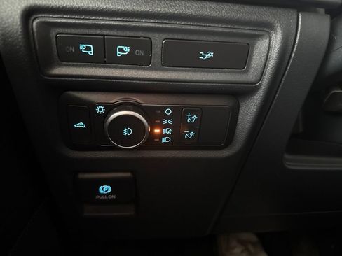 Used 2022 Ford F150 XLT w/ Equipment Group 302A High AWD/4WD image 16