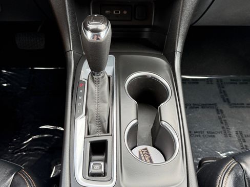 Used 2019 Chevrolet Equinox LT FWD image 19