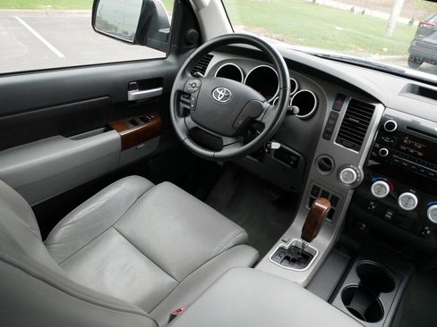 Used 2010 Toyota Tundra Limited AWD/4WD image 9