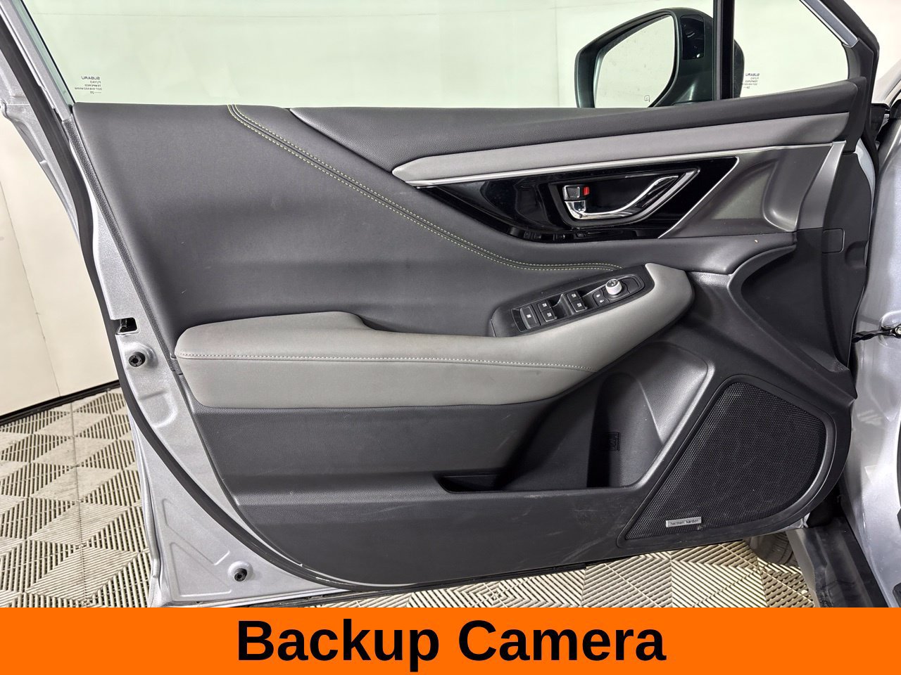 Used 2025 Subaru Outback Onyx Edition AWD/4WD image 11