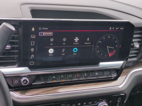 Used 2025 GMC Sierra 1500 Elevation image 16