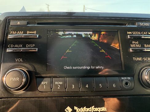 Used 2014 Nissan Titan SV w/ SV Value Truck Package image 24