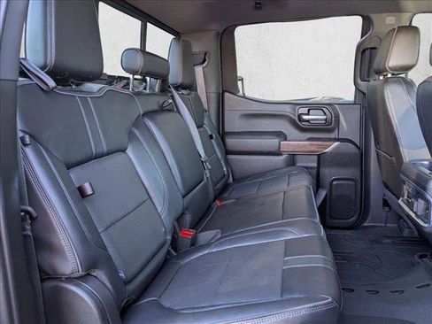 Used 2019 Chevrolet Silverado 1500 High Country image 22