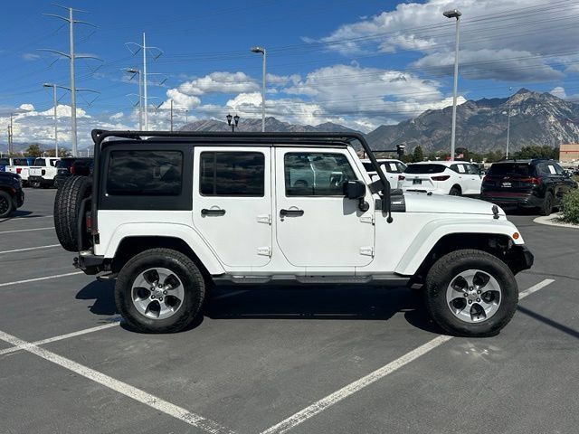 Used 2016 Jeep Wrangler Unlimited Sahara w/ Connectivity Group AWD/4WD image 8