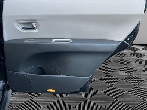 Used 2006 Subaru Tribeca image 16