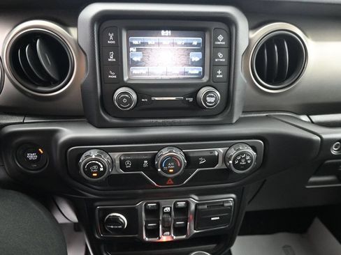 Used 2019 Jeep Wrangler Unlimited Sport S AWD/4WD image 19