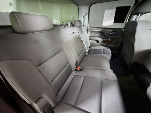 Used 2018 GMC Sierra 1500 SLE image 32