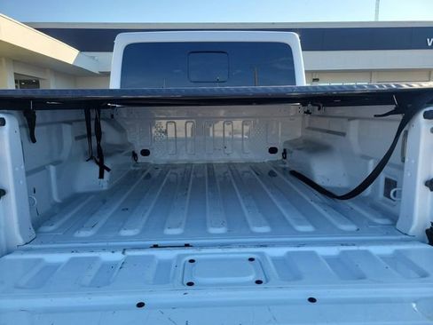 Used 2022 Jeep Gladiator Overland image 10