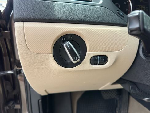 Used 2012 Volkswagen Jetta SE image 29