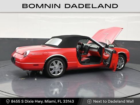 Used 2003 Ford Thunderbird image 30