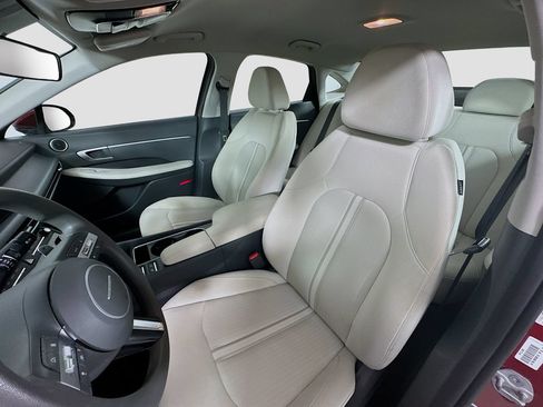 Used 2025 Hyundai Sonata SEL FWD image 21