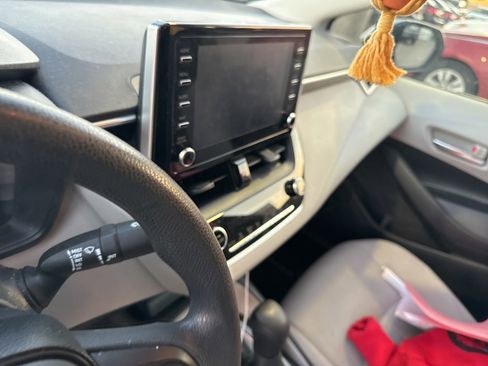 Used 2020 Toyota Corolla LE image 7