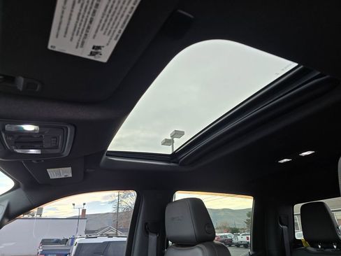 Used 2020 GMC Sierra 1500 AT4 w/ AT4 Carbonpro Edition image 26