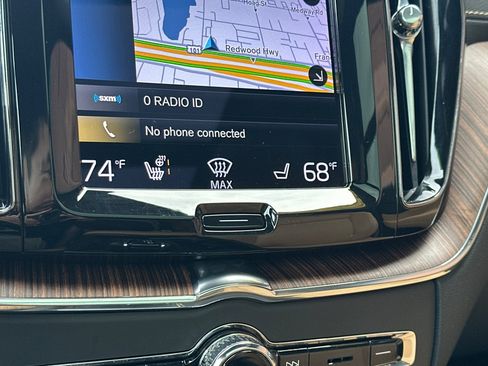 Used 2021 Volvo XC60 T5 Inscription w/ Advanced Package image 23