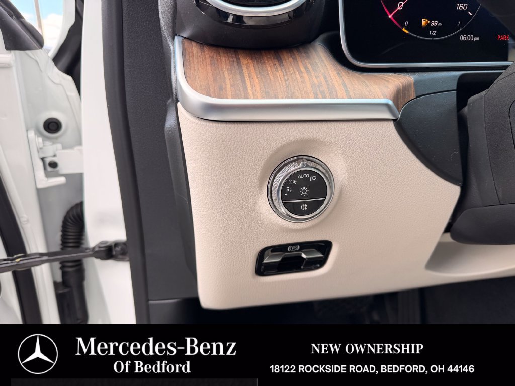 New 2026 Mercedes-Benz C 300 4MATIC Sedan image 9