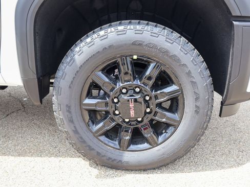 New 2026 GMC Sierra 2500 AT4 image 36