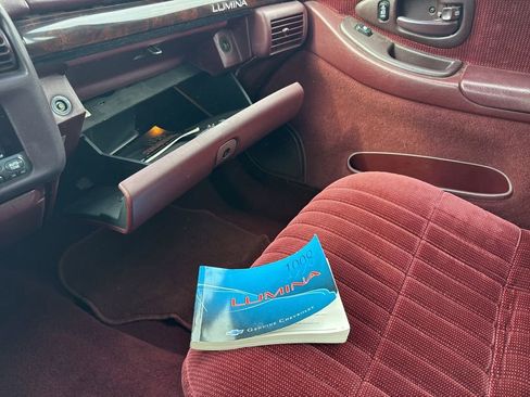 Used 1998 Chevrolet Lumina FWD image 29