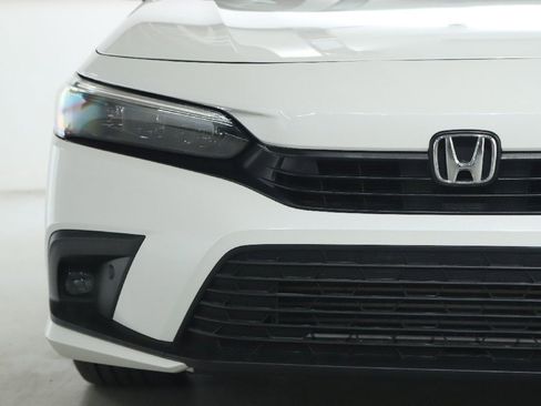 Used 2024 Honda Civic Touring image 6