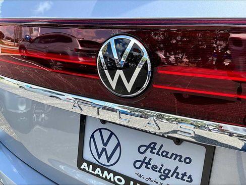 New 2026 Volkswagen Atlas SE image 15