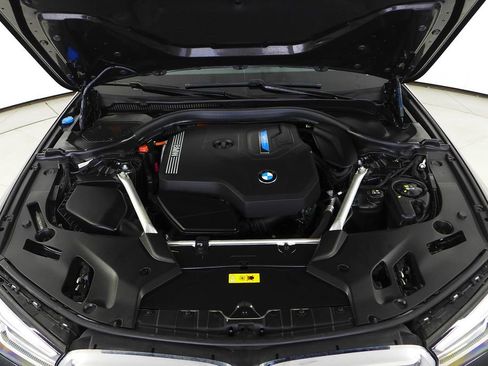 Certified 2023 BMW 530e w/ Convenience Package image 6