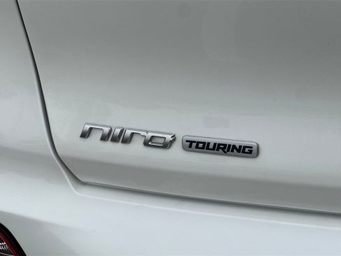 Used 2021 Kia Niro Touring image 32