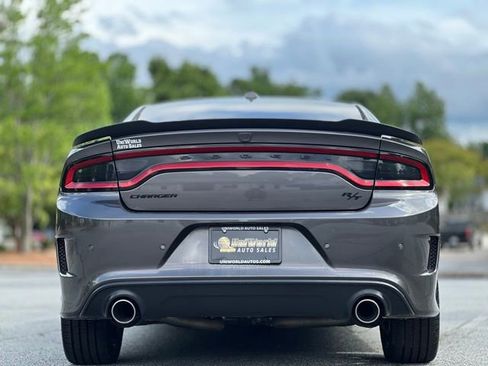 Used 2022 Dodge Charger R/T w/ Driver Convenience Group RWD image 6