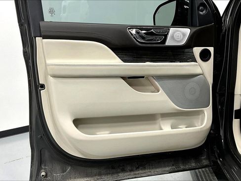 Used 2023 Lincoln Navigator Black Label image 21