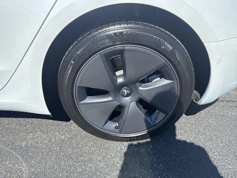 Used 2022 Tesla Model 3 Long Range AWD/4WD image 15