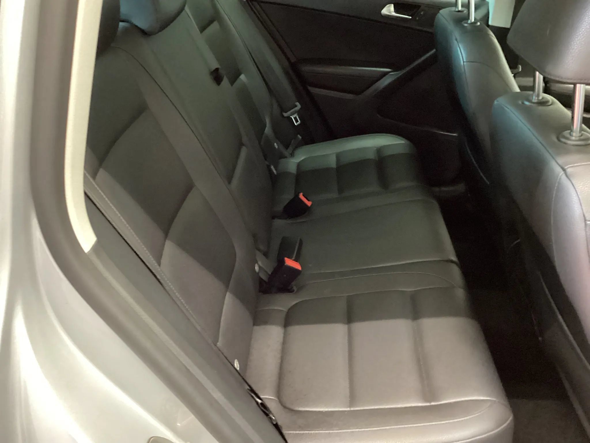 Used 2016 Volkswagen Tiguan SE FWD image 11