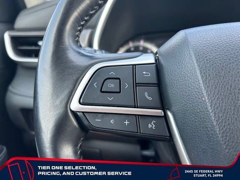 Used 2023 Toyota Highlander XLE FWD image 18