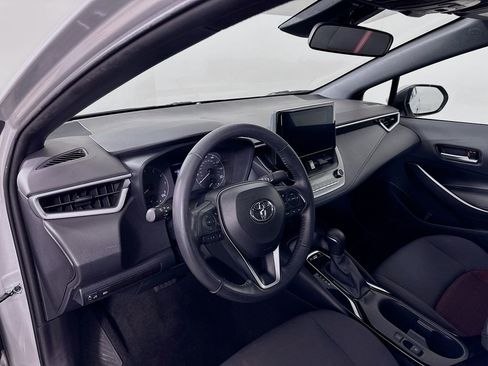 Used 2024 Toyota Corolla SE image 9