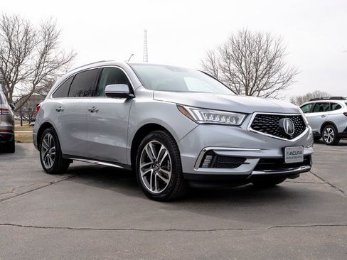 Used 2017 Acura MDX SH-AWD w/ Advance Package image 4