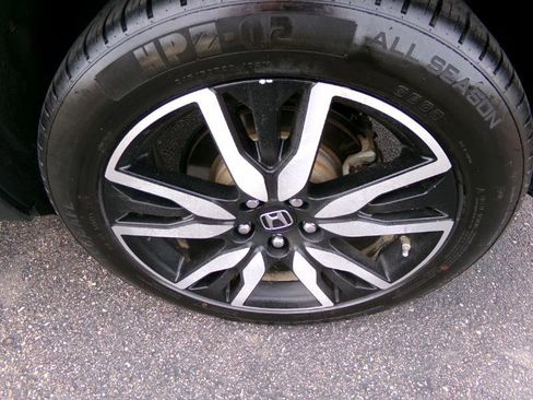 Used 2022 Honda Pilot Touring image 10