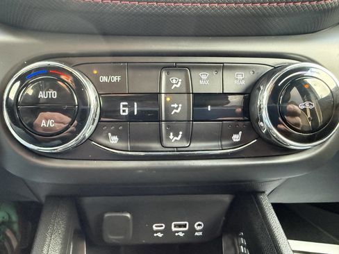 Used 2021 Chevrolet TrailBlazer RS w/ Convenience Package image 41