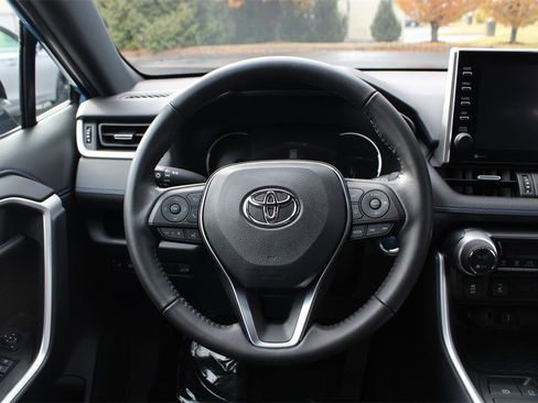 Used 2022 Toyota RAV4 XSE image 20