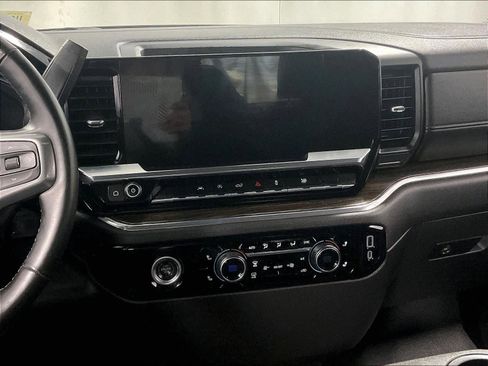 Used 2023 Chevrolet Silverado 1500 LT image 18