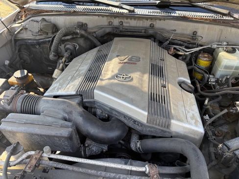 Used 2001 Toyota Land Cruiser image 84