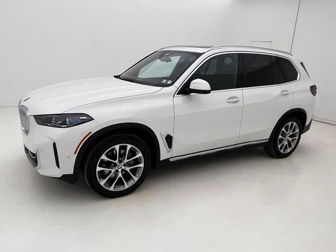 Certified 2026 BMW X5 xDrive40i w/ Premium Package image 5