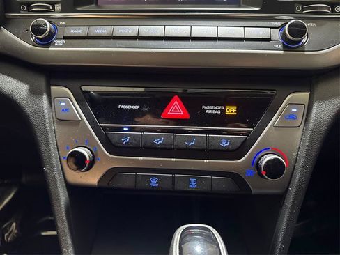 Used 2018 Hyundai Elantra SEL FWD image 26